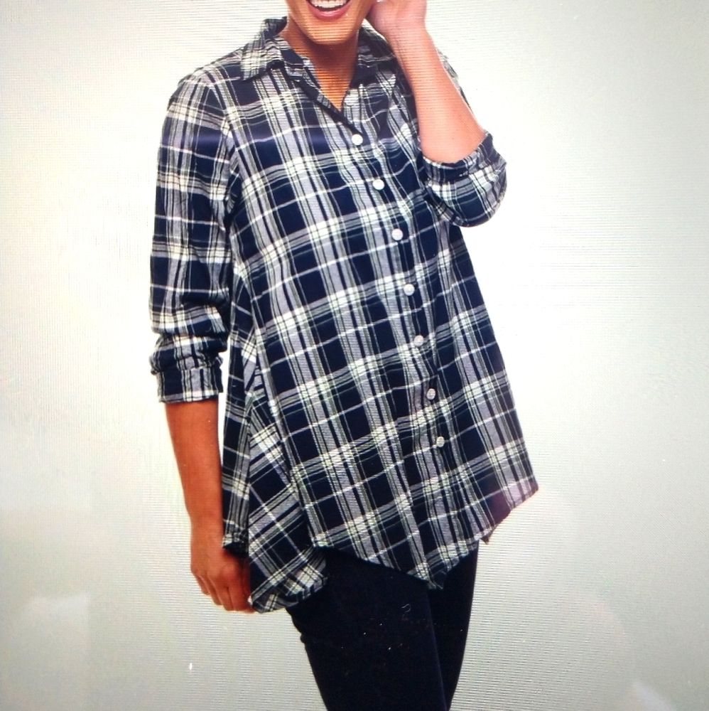 Tulip Plaid Button Down Shirt - Black and White